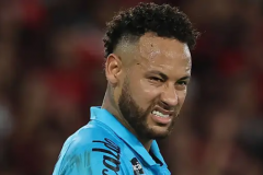 内马尔遭桑托斯队友无视 疑似在队内地位崩塌