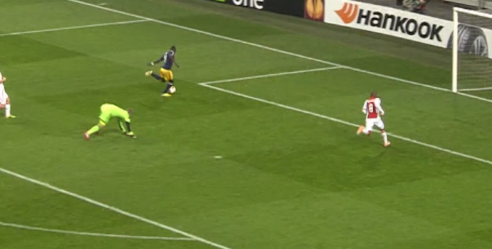 马内效力萨尔茨堡对阵阿贾克斯时在欧联杯的进球