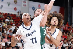nba夏季联赛快船106-91大胜雄鹿 利文斯顿21分鲍德温22分13板