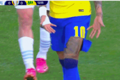 太激烈！巴西阿根廷大戰犯規數爆表 內馬爾球褲被撕爛