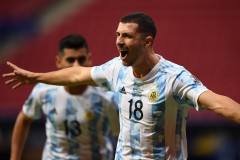 美洲杯阿根廷VS乌拉圭半场战报：梅西助攻罗德里格斯破门