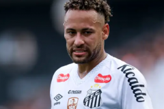 内马尔已接受膝盖手术 并确认恢复时间