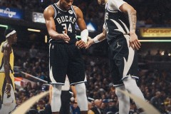 NBA常规赛雄鹿客场117-115力克步行者 字母哥33+13+5献绝杀