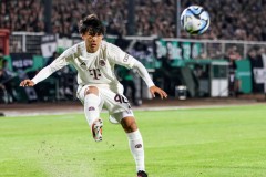 拜仁与日本新星福井太智续约 延长至2026年