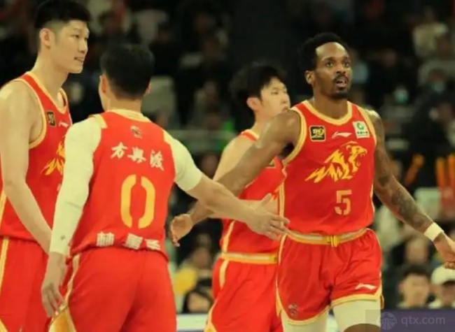 广厦6人得分上双大胜33分