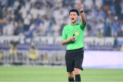 官方：李海新获得2025赛季中超金哨 李会刚中甲金哨