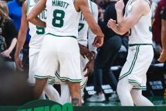 NBA常规赛凯尔特人主场125-105轻取骑士 布朗30分 米切尔仅得15分