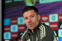 曝皇马更衣室已分裂 阿隆索受到部分球员质疑