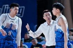 刘炜返回乌鲁木齐 新疆男篮暂由蒋正秀带领