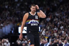 约基奇圣诞大战砍下56分16篮板15助攻 创造NBA历史