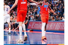 NBA杯雷霆主场138-89大胜太阳晋级四强 亚历山大28+8 霍姆格伦24分