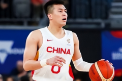 郭艾伦谈中国男篮：队员们必须加强投篮稳定性训练 提高得分效率才是赢球根本