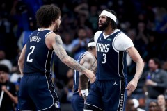 曝戴维斯被交易可能性非常低 赛季至今仅出战5场