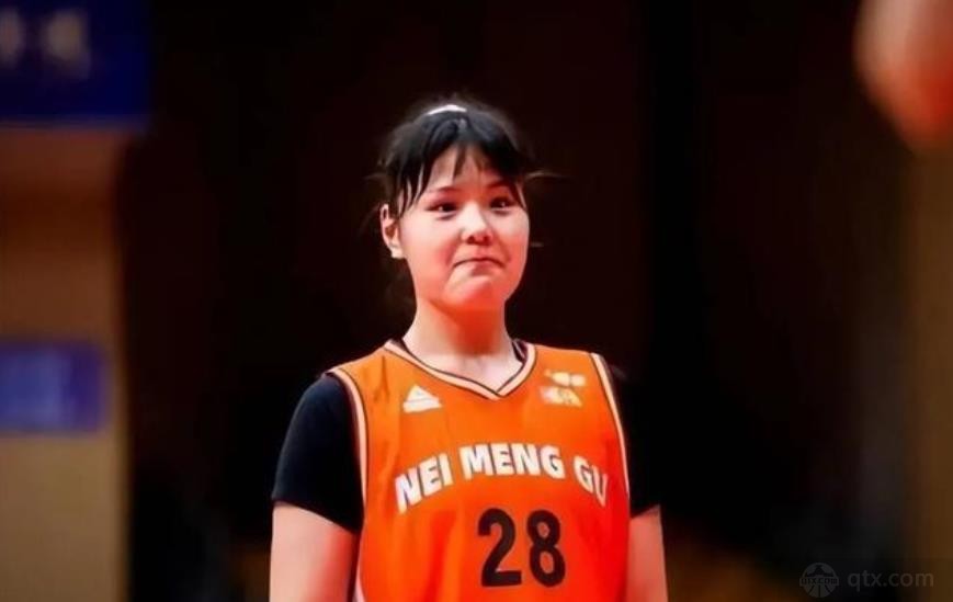 李月汝在塞尔维亚组建球队