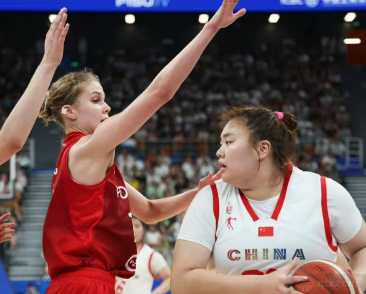 中国大运女篮冲击金牌