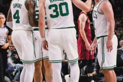 NBA季前赛凯尔特人31分大胜骑士 西蒙斯21分