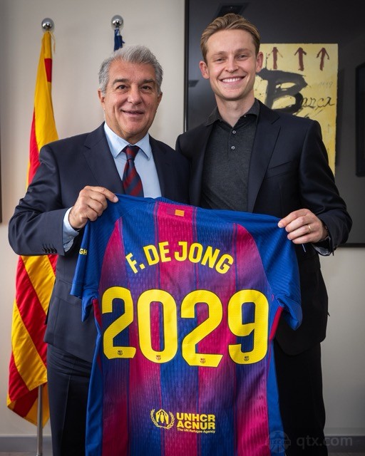 德容与巴萨续约至2029年