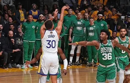 NBA常规赛波士顿凯尔特人VS勇士