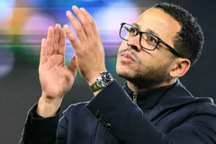 切尔西主帅罗森尼尔因超速被罚款 现已从法国回到英国接受处罚