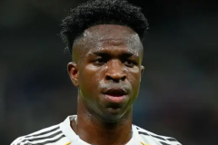 维尼修斯公开道歉 未提及阿隆索