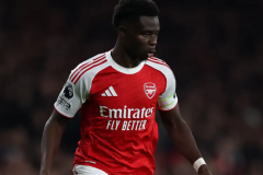 萨卡求婚成功 两人相恋五年