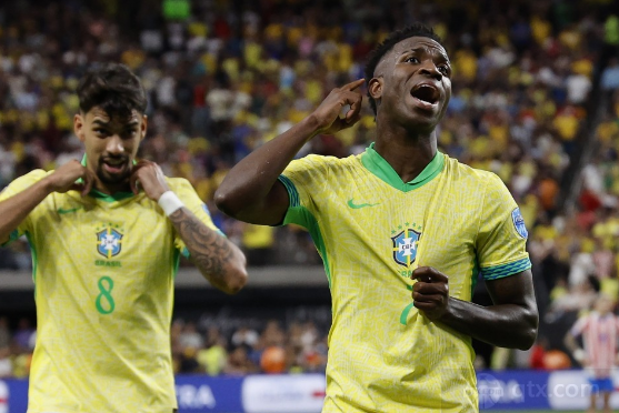 美洲杯战报：巴西4-1十人巴拉圭