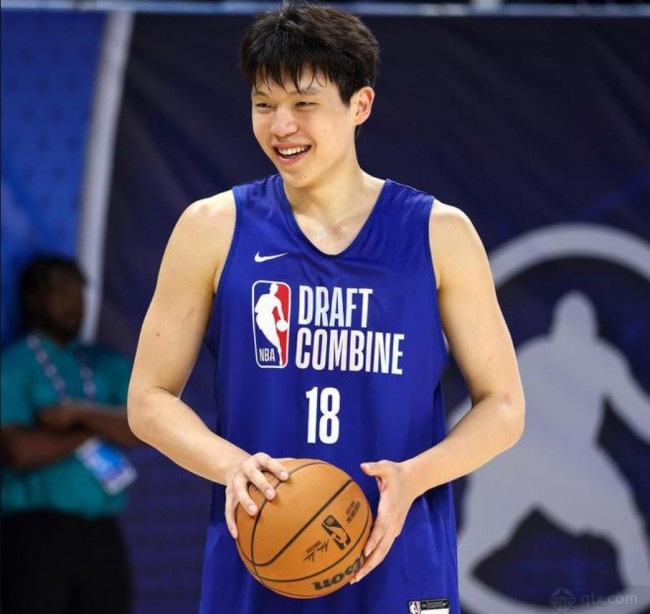 杨瀚森冲刺能力超过约基奇