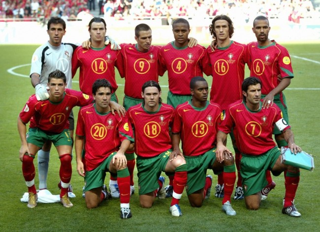 2004年欧洲杯葡萄牙队(亚军)阵容:前锋:若昂