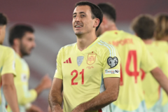 奥亚萨瓦尔达成国家队50场里程碑 贡献21球11次助攻