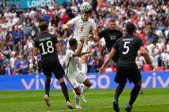 半场英格兰0-0德国 诺伊尔献神扑维尔纳失单刀