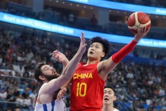 中国男篮14人名单出炉 赵睿领衔徐杰在列