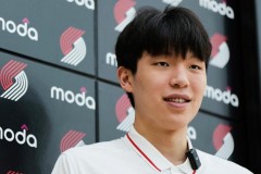 杨瀚森注册推特账号 简介字幅颇有深意