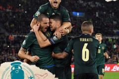 意大利2-0希腊提前晋级欧洲杯正赛 若日尼奥、贝尔纳代斯基建功