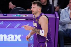 湖人明日将迎战爵士 东契奇力争率队连胜