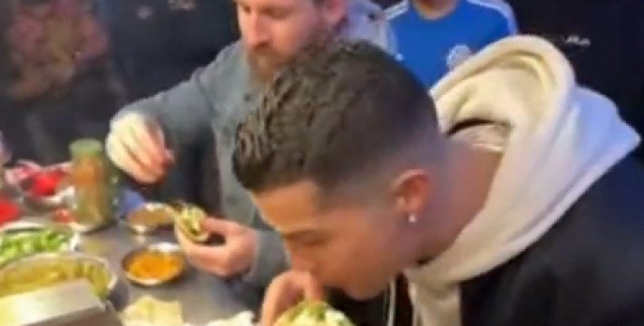 現在的AI越來越真實了，C羅和梅西一起吃烤肉