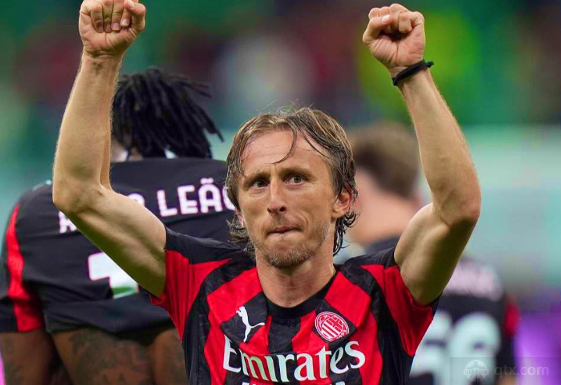 米兰考虑和莫德里奇续约一年