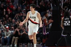 杨瀚森季前赛第二场表现引热议 收获赞美仍存不足