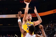 nba季前赛湖人104-113不敌太阳 巴特勒35分东契奇25分7板