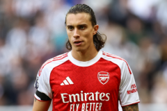 卡拉菲奥里热身时受伤 阿森纳缺少主力左后卫