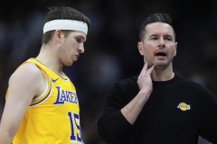 里夫斯开季连续5场砍25+成队史第六人 目前拿到171分