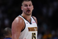 约基奇本赛季场均得分第3助攻篮板第1 已拿到14次三双
