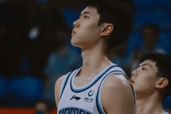 赵嘉义正式加盟青岛男篮 本赛季场均7.7分2.5板