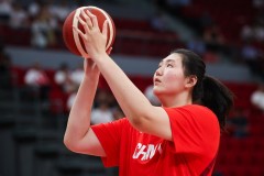 张子宇首秀惊艳亚洲杯赛场 替补上场轻取13分4板