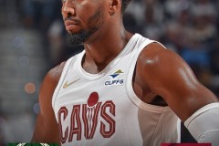 NBA常规赛骑士客场116-95大胜活塞 米切尔35分 莫布利15+11