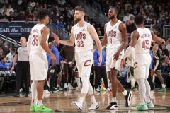 NBA战报骑士112-100击败雄鹿豪取13连胜 字母哥空砍30分8板