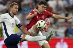 欧洲杯C组积分榜最新排名 三狮军团战平丹麦高居榜首 塞尔维亚小组垫底