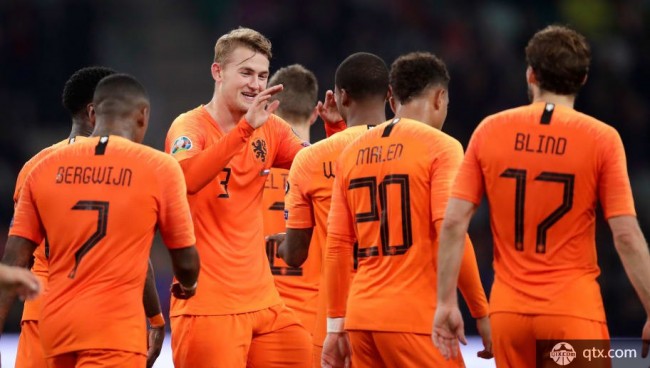 荷兰国家队男足图片