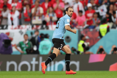 世界杯最新赛况：乌拉圭0-0韩国 戈丁、巴尔韦德中柱