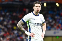 足球报：武汉三镇成功保级难掩困境 球队并未走出动荡