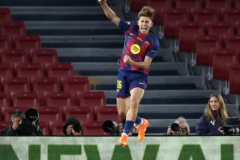 巴萨重返诺坎普取得胜利 暂时登顶西甲积分榜